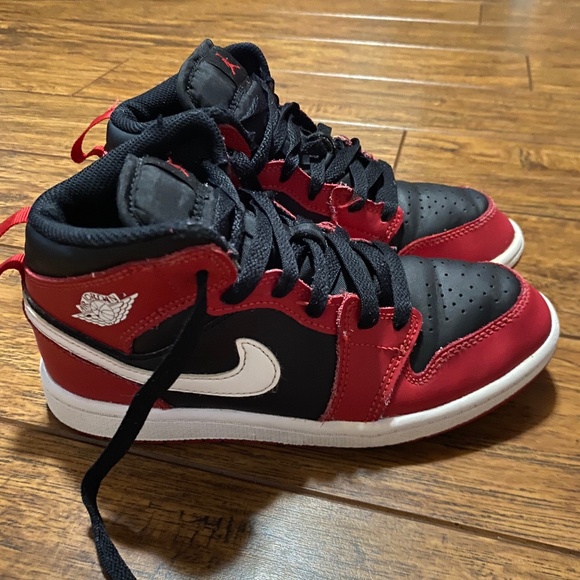 Boys Jordan Shoes - Picture 1 of 1